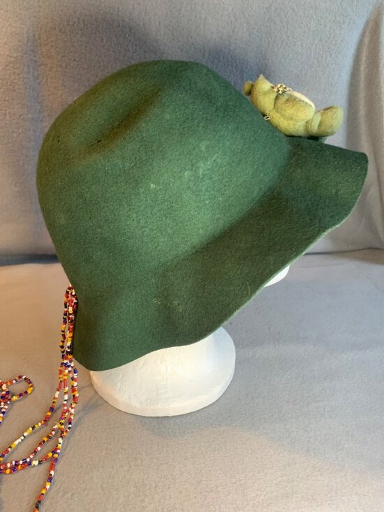 Ladies Green Crusher Wool Hat with Frog and Bead Accents by Effanem Vintage main image 8